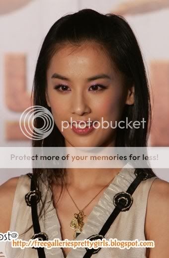 China star - Huang Sheng Yi