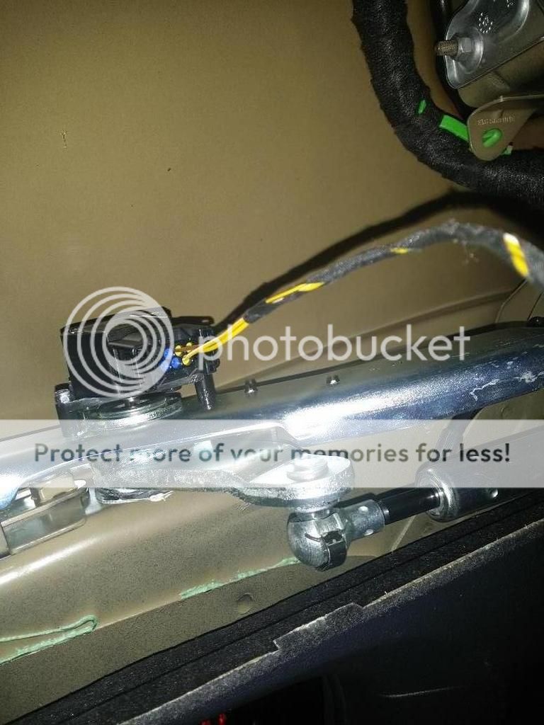 VW Phaeton Trunk/Boot lid not working position sensor my success