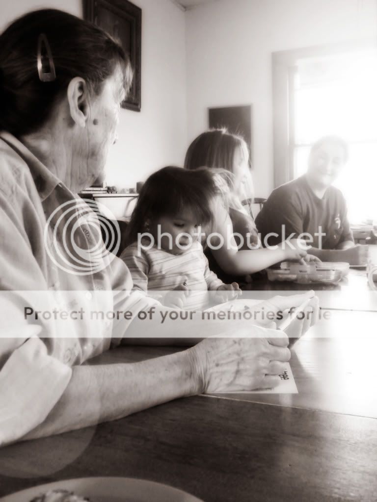 2-1-20104copy.jpg everyday : family picture by johnnariddell